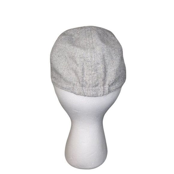 Old‎ Navy Conquer the world hat fitted sz medium Gray And White - Picture 3 of 5